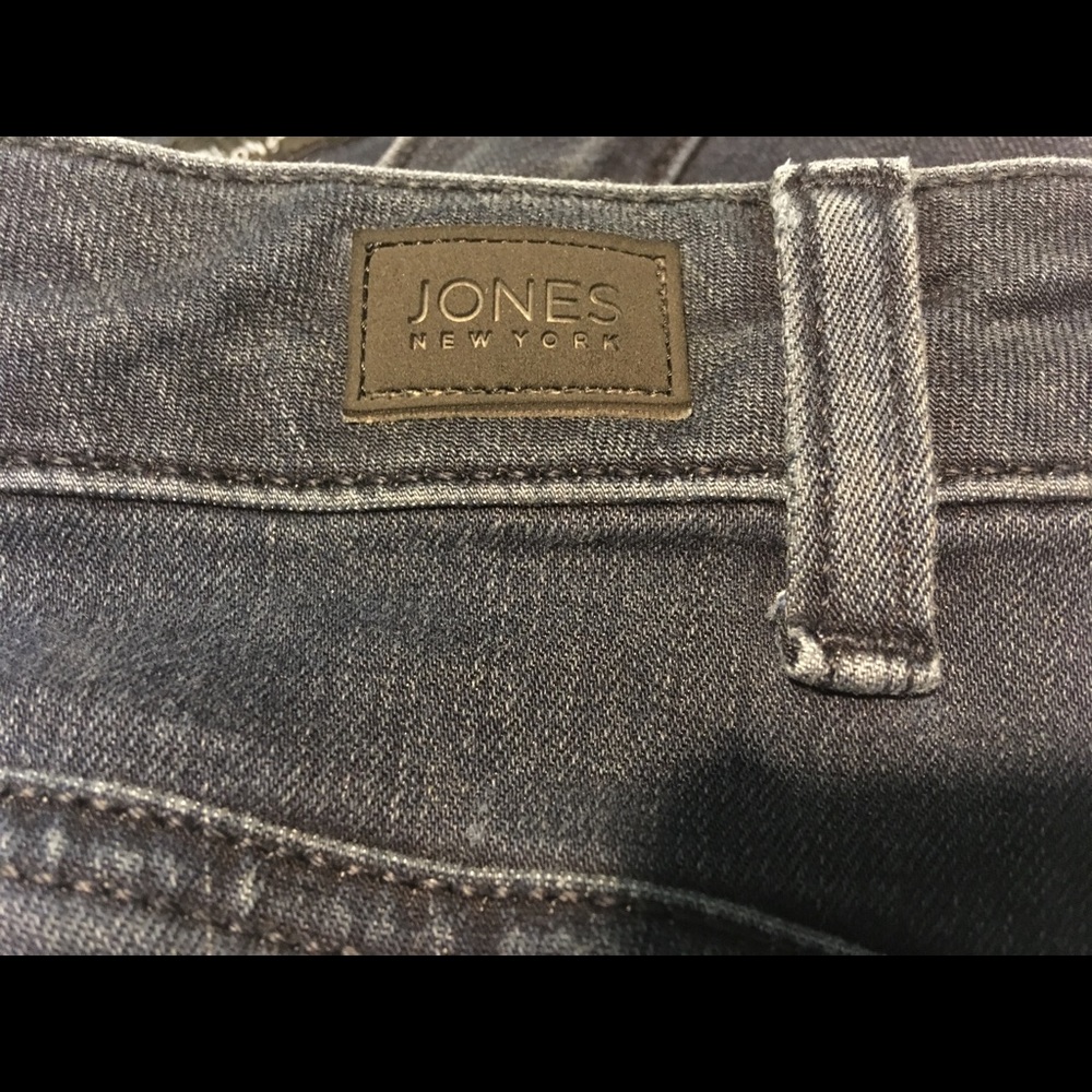 Dark wash skinny jeans